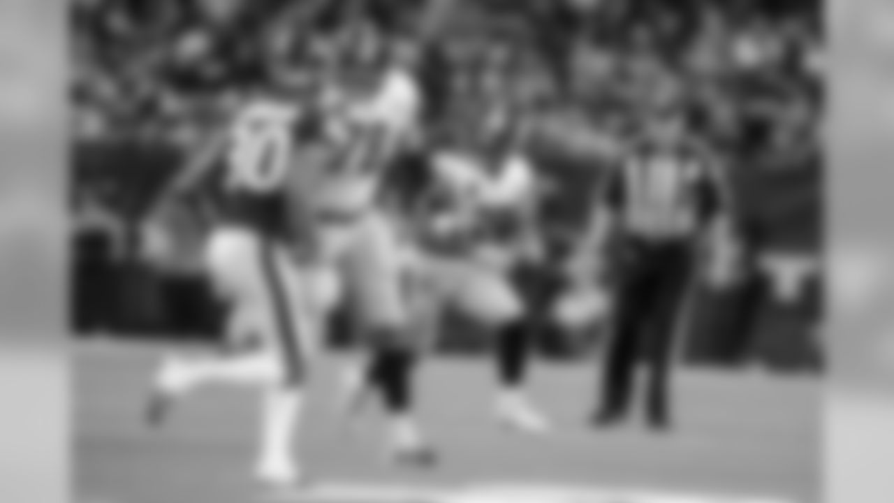 Alejandro Villanueva and Stevan Ridley