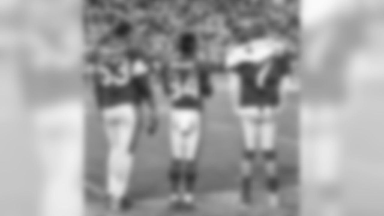 Maurkice Pouncey, Antonio Brown, and Ben Roethlisberger