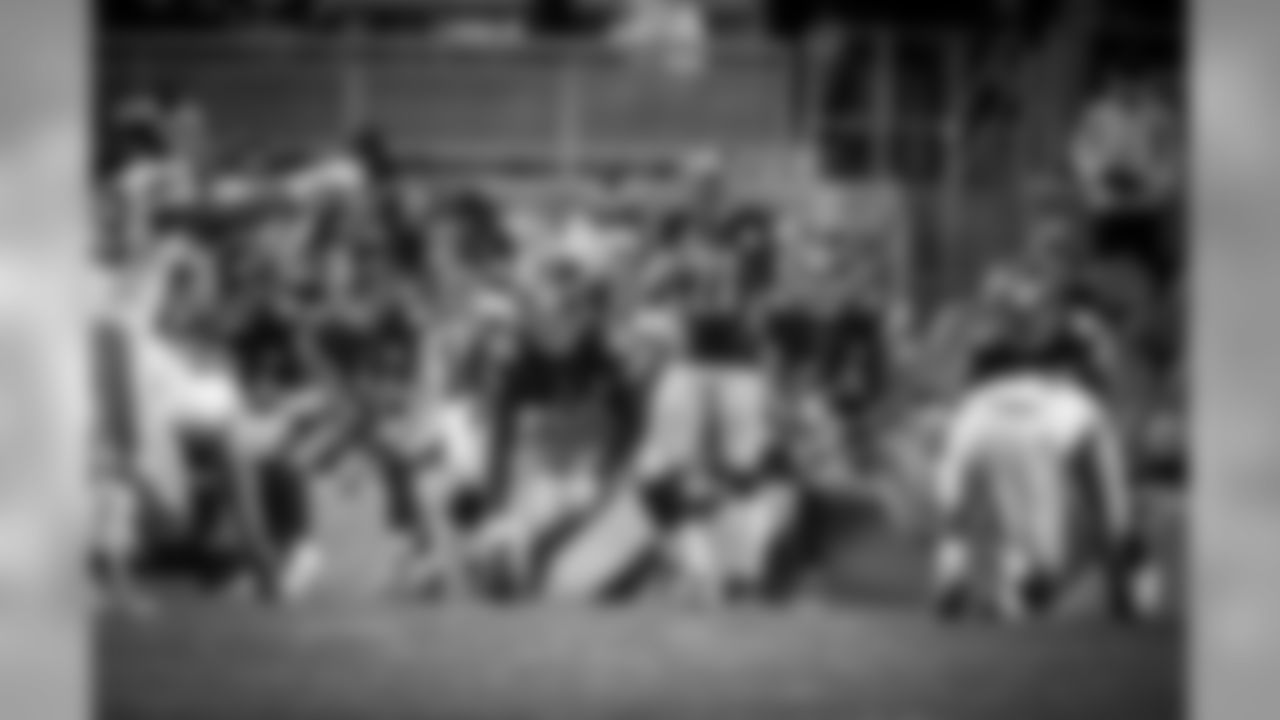 Anthony Chickillo, Tyler Matakevich, Greg Warren, Robert Golden, L.J. Fort, and Vince Williams