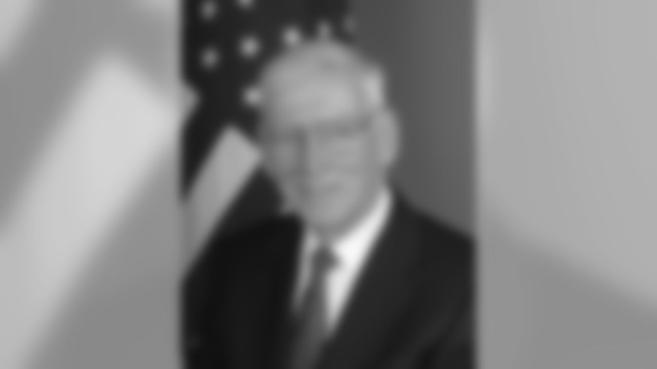 A portrait of Dan Rooney during his time as Ambassador to Ireland.