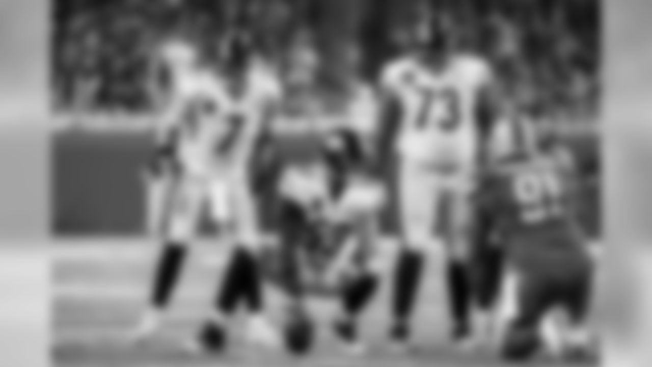 Ben Roethlisberger, Maurkice Pouncey, and Ramon Foster