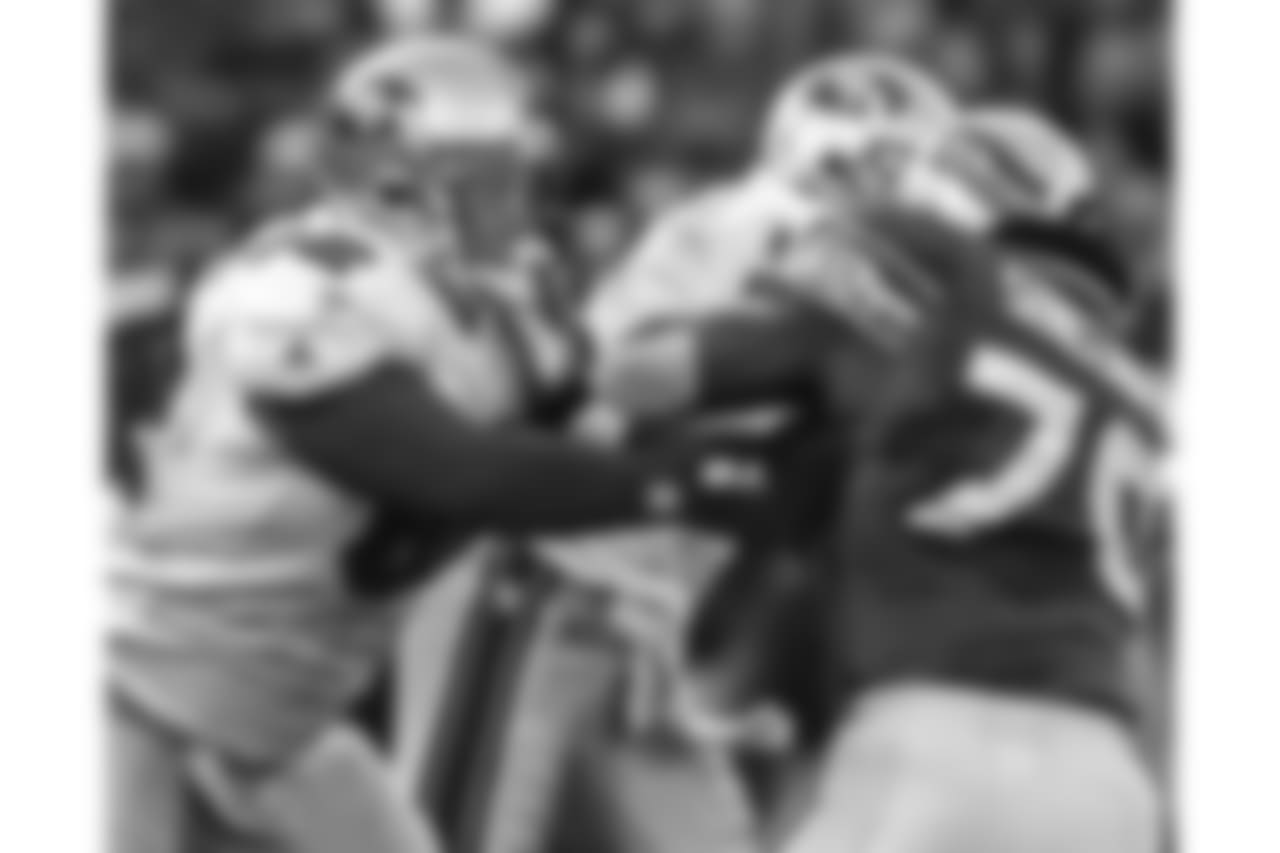 1999 -- 49ers center Jeremy Newberry.