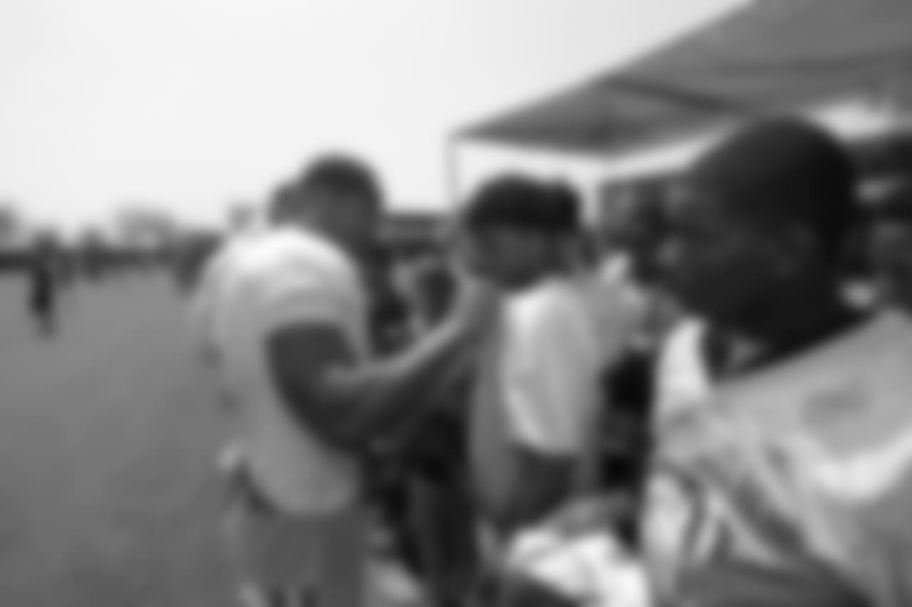 LB Pita Taumoepenu
Day 3: Jacob's Heart, Camp Okizu and Team Impact Hosted by Outside Linebackers