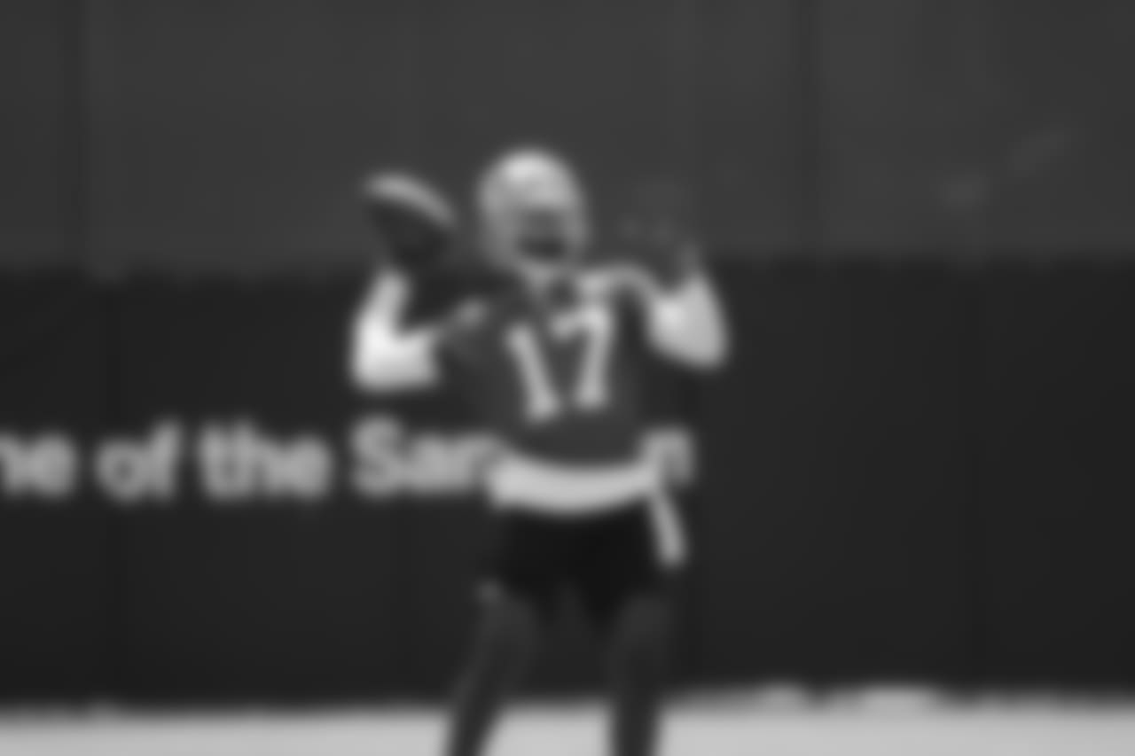WR Victor Bolden Jr.