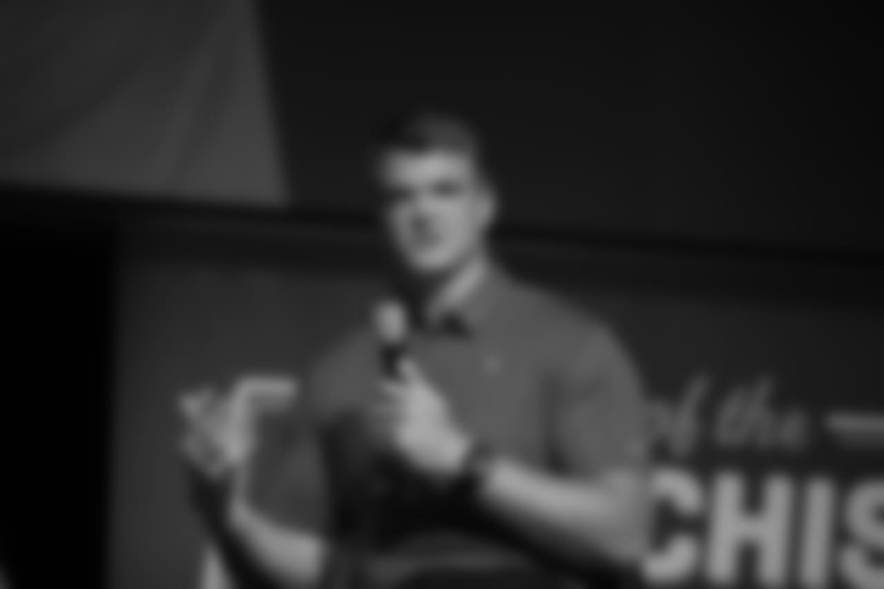 T Mike McGlinchey