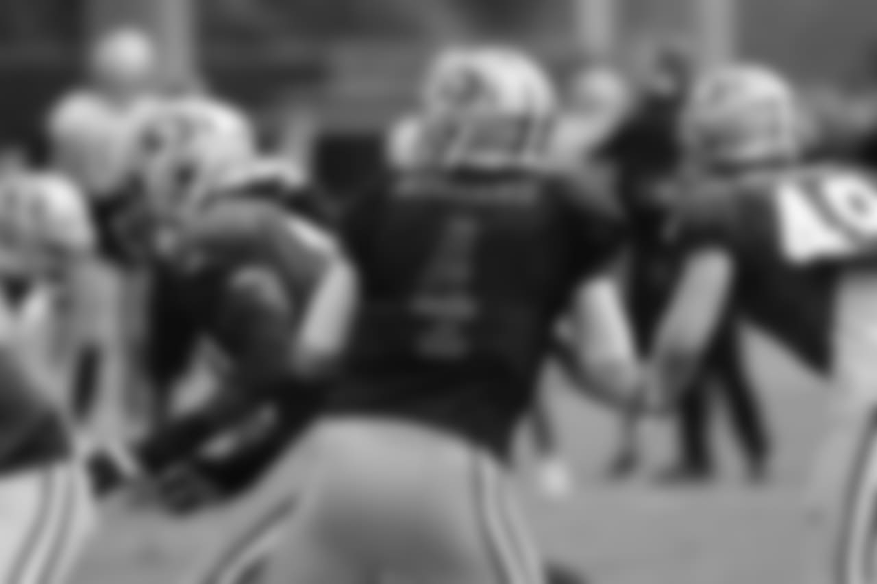 QB Nick Mullens