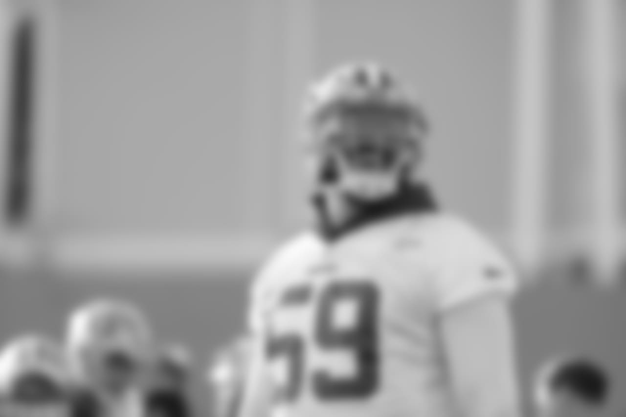 LB Aaron Lynch