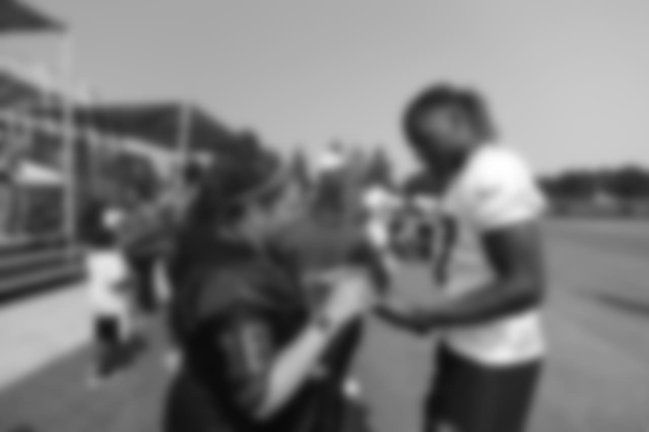 DB Adrian Colbert
Day 11: Joshua Johnson's Fam1st Family Foundation and Larkin St. Youth House Hosted by Defensive Backs