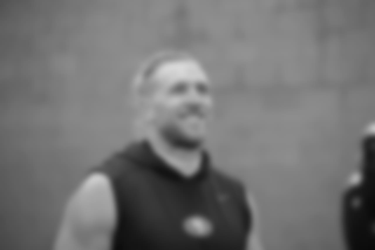 LS/TE Kyle Nelson