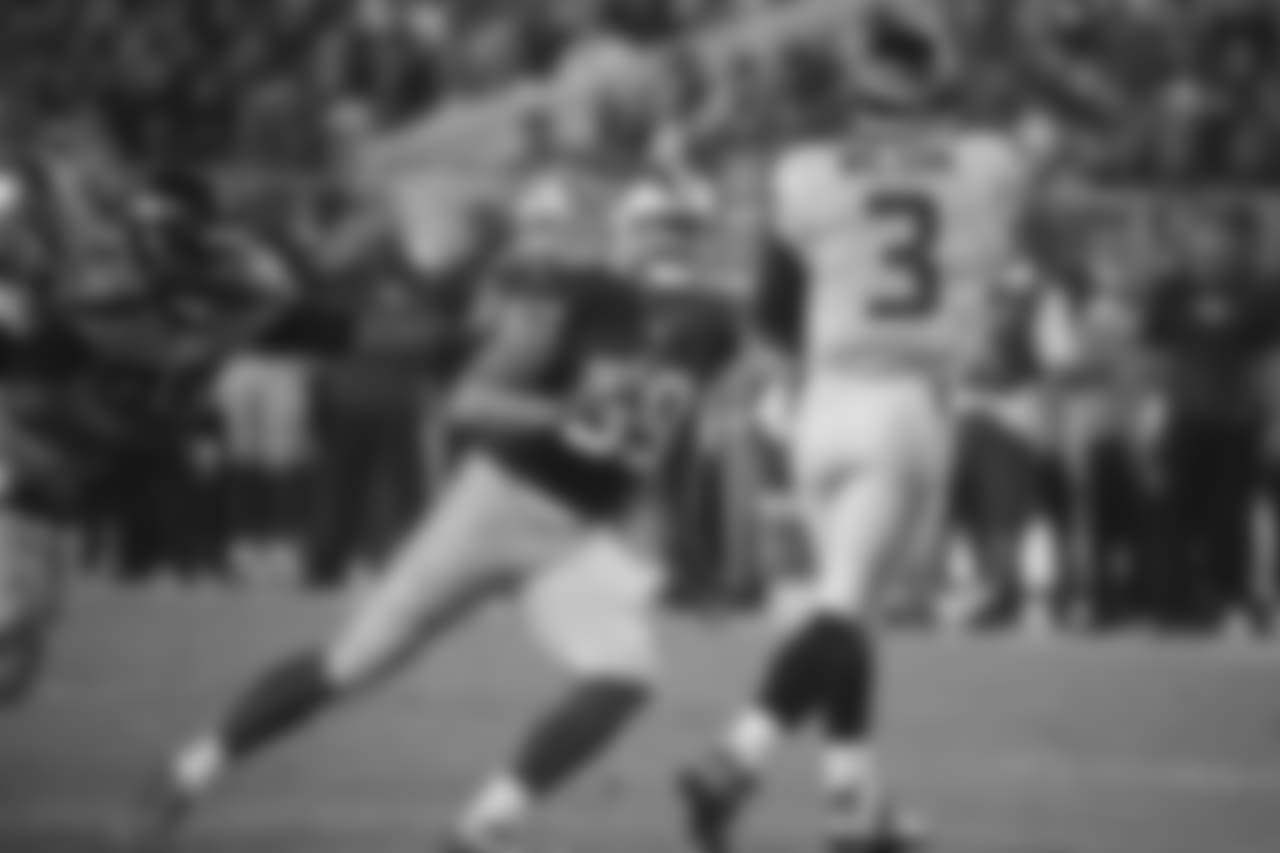 2015 -- LB Aaron Lynch