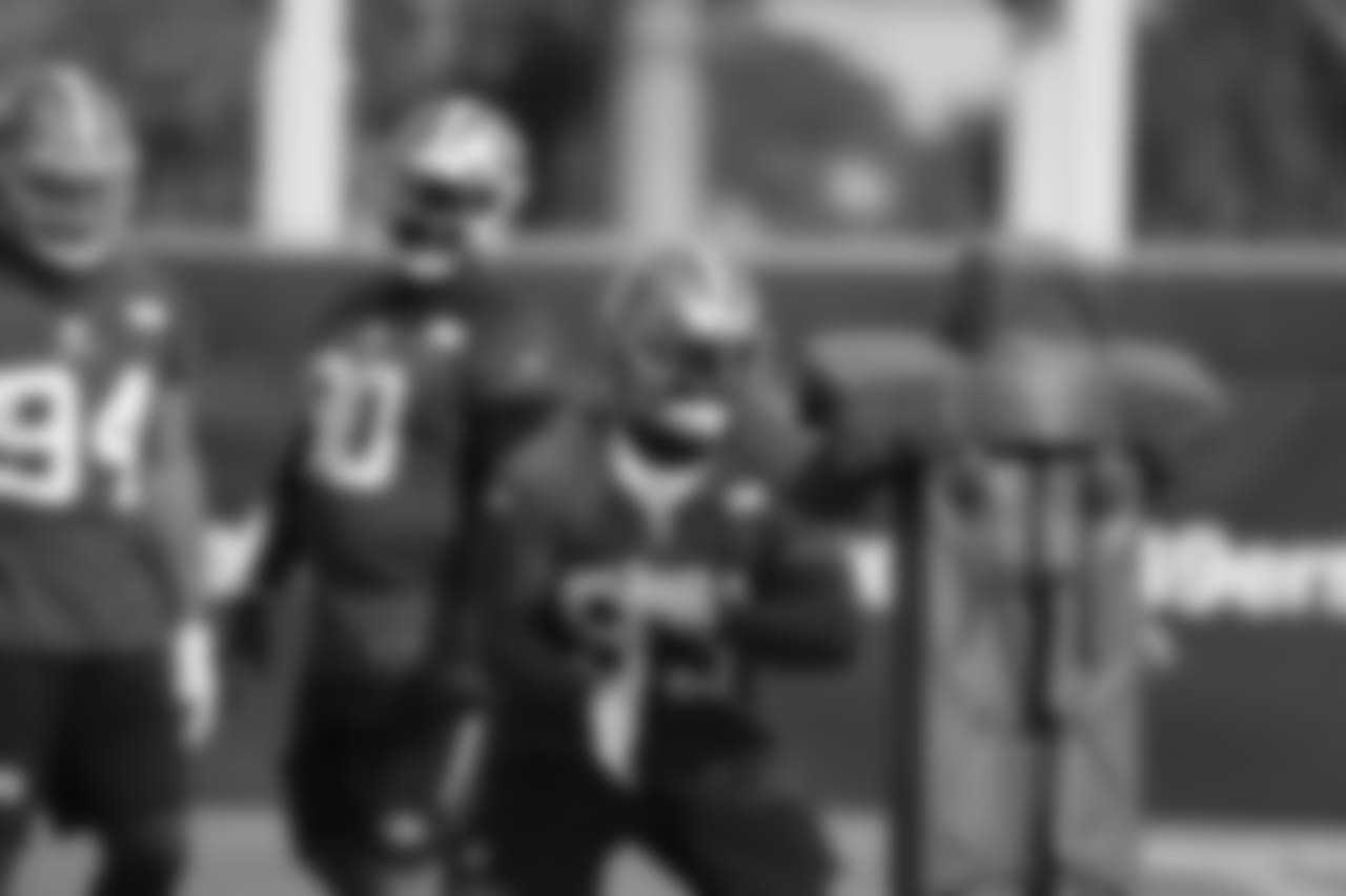 DL D.J. Jones