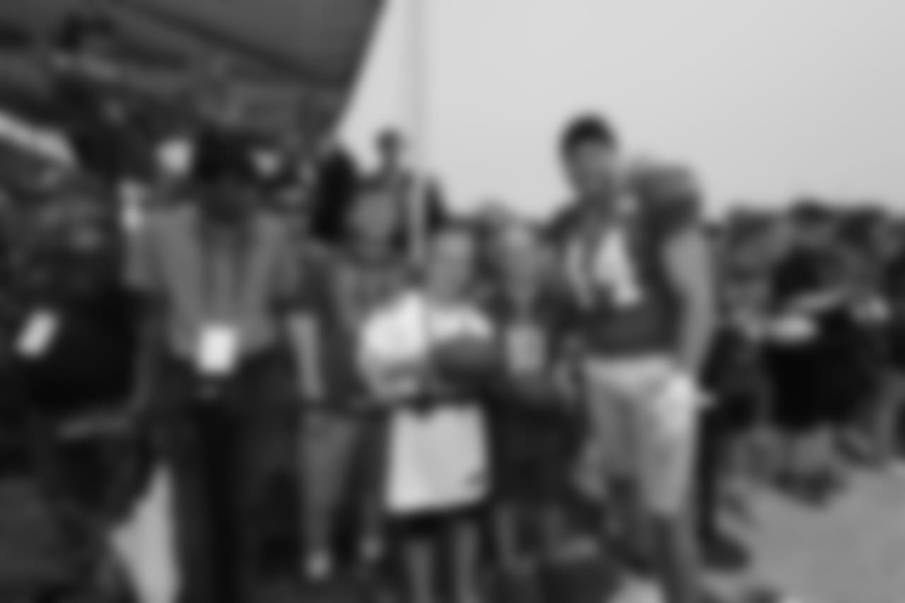 FB Kyle Juszczyk
Day 10: Special Olympics, Football Camp for the Stars and Morgan Autism Center Hosted by 49ers Alumni