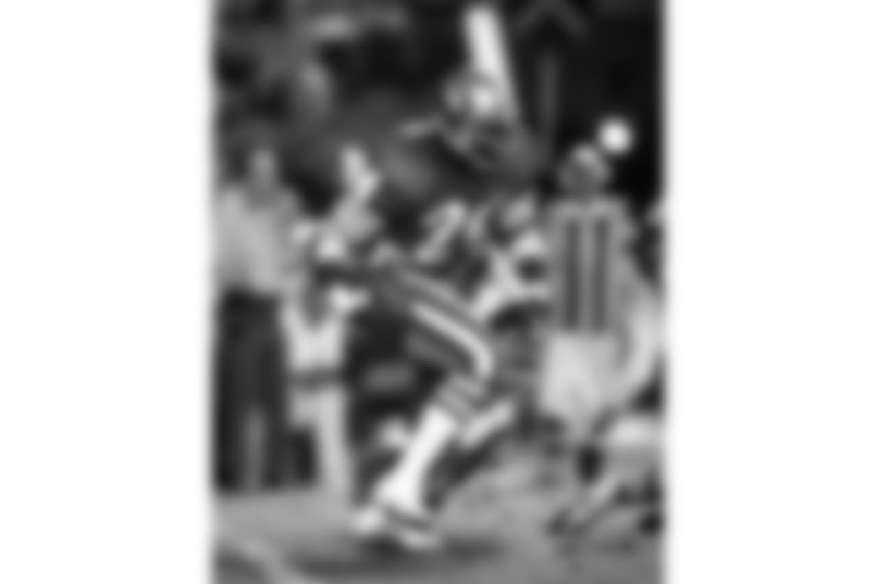 1977 -- Delvin Williams