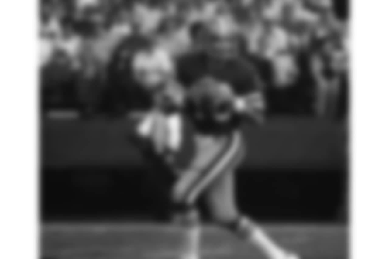 QB Joe Montana