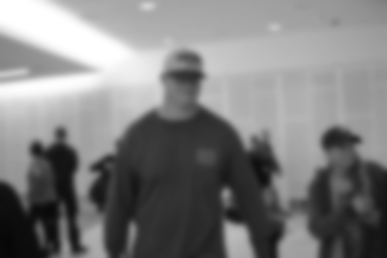 T Mike McGlinchey