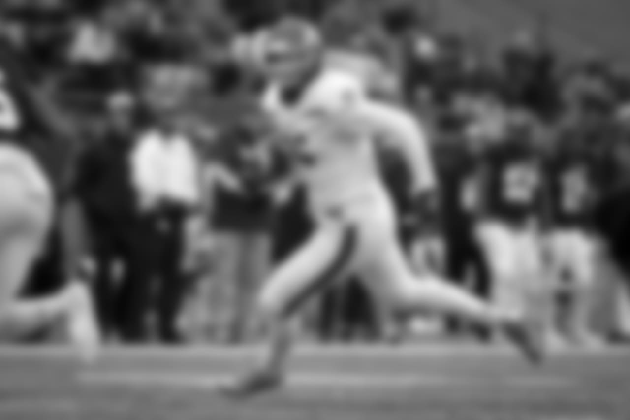 TE Dallas Goedert, South Dakota State TE Dallas Goedert, South Dakota State
