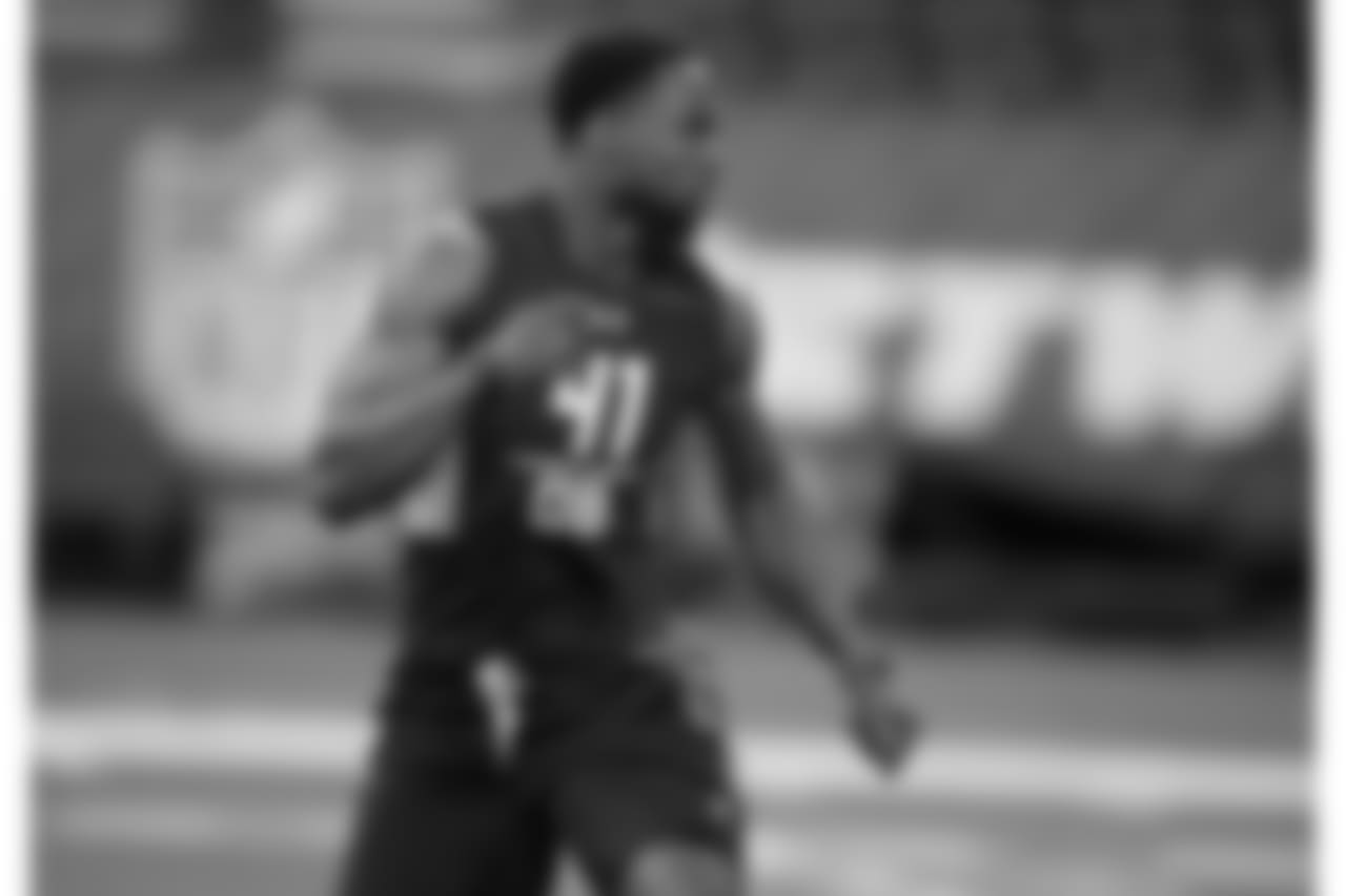 Tyvis Powell Tyvis Powell