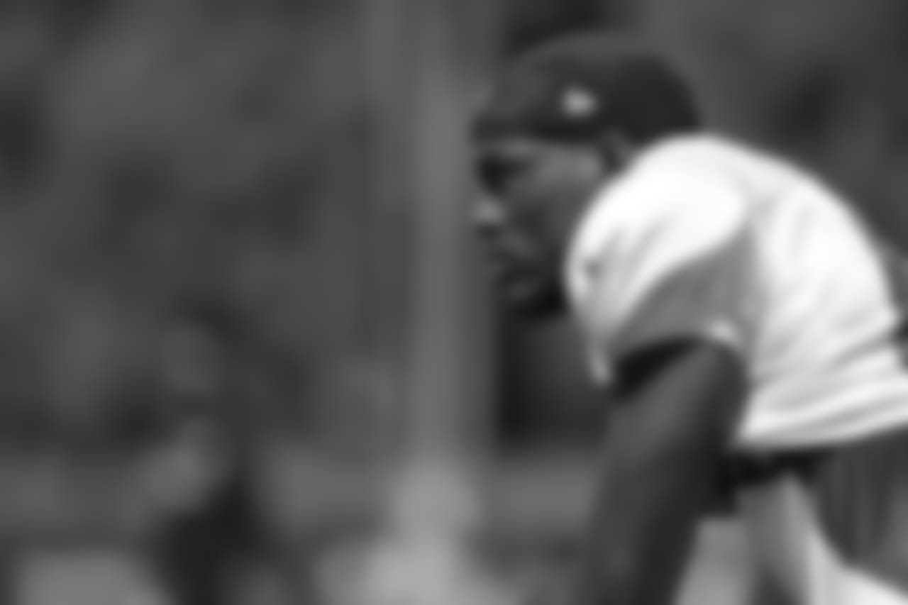 DB Tarvarius Moore