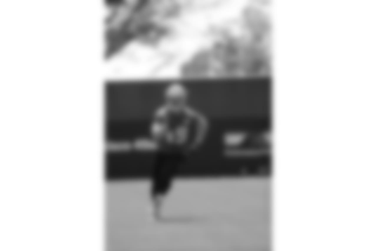 TE Ross Dwelley
