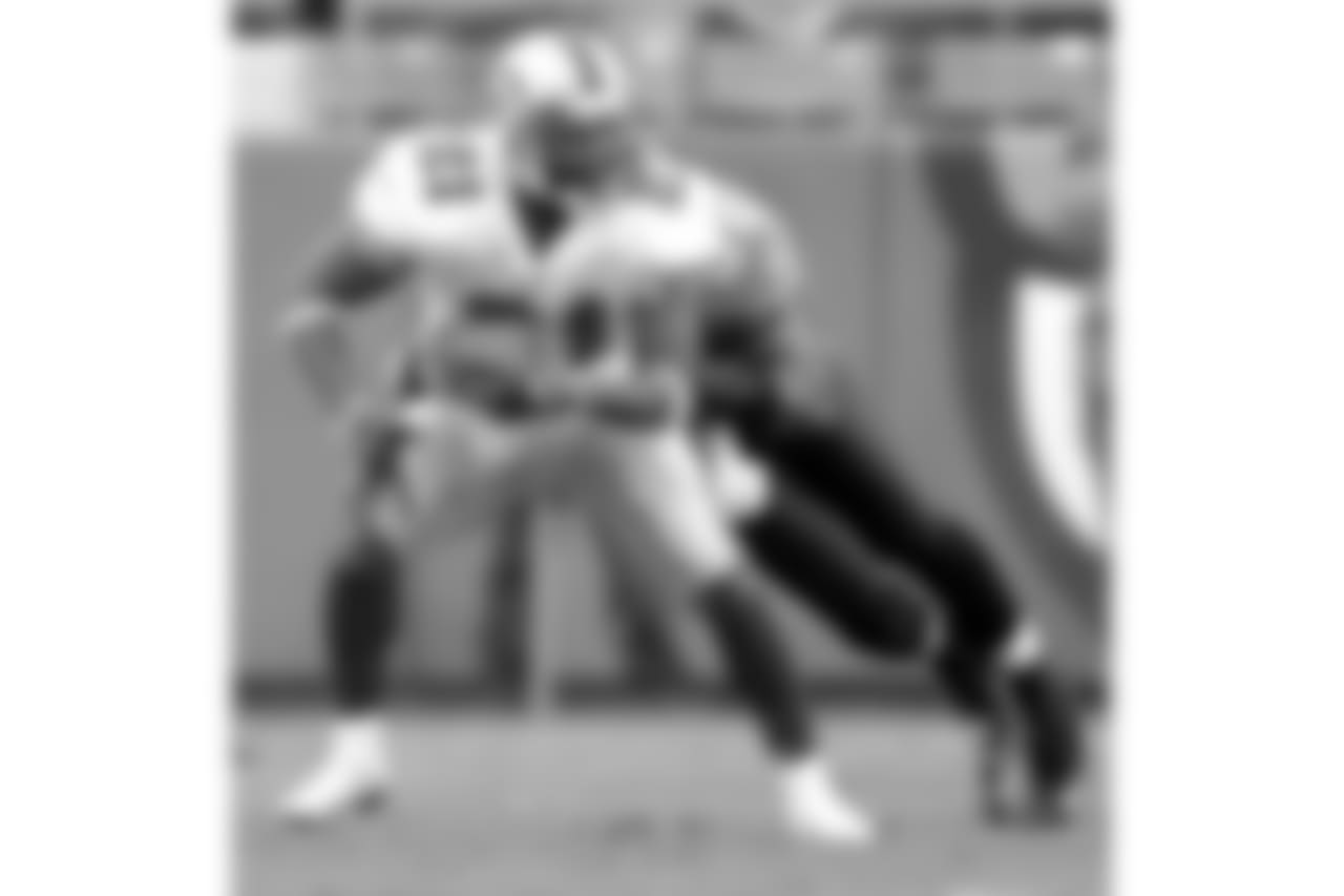 Dec. 18, 2005 -- Frank Gore runs during the 49ers 10-9 loss.