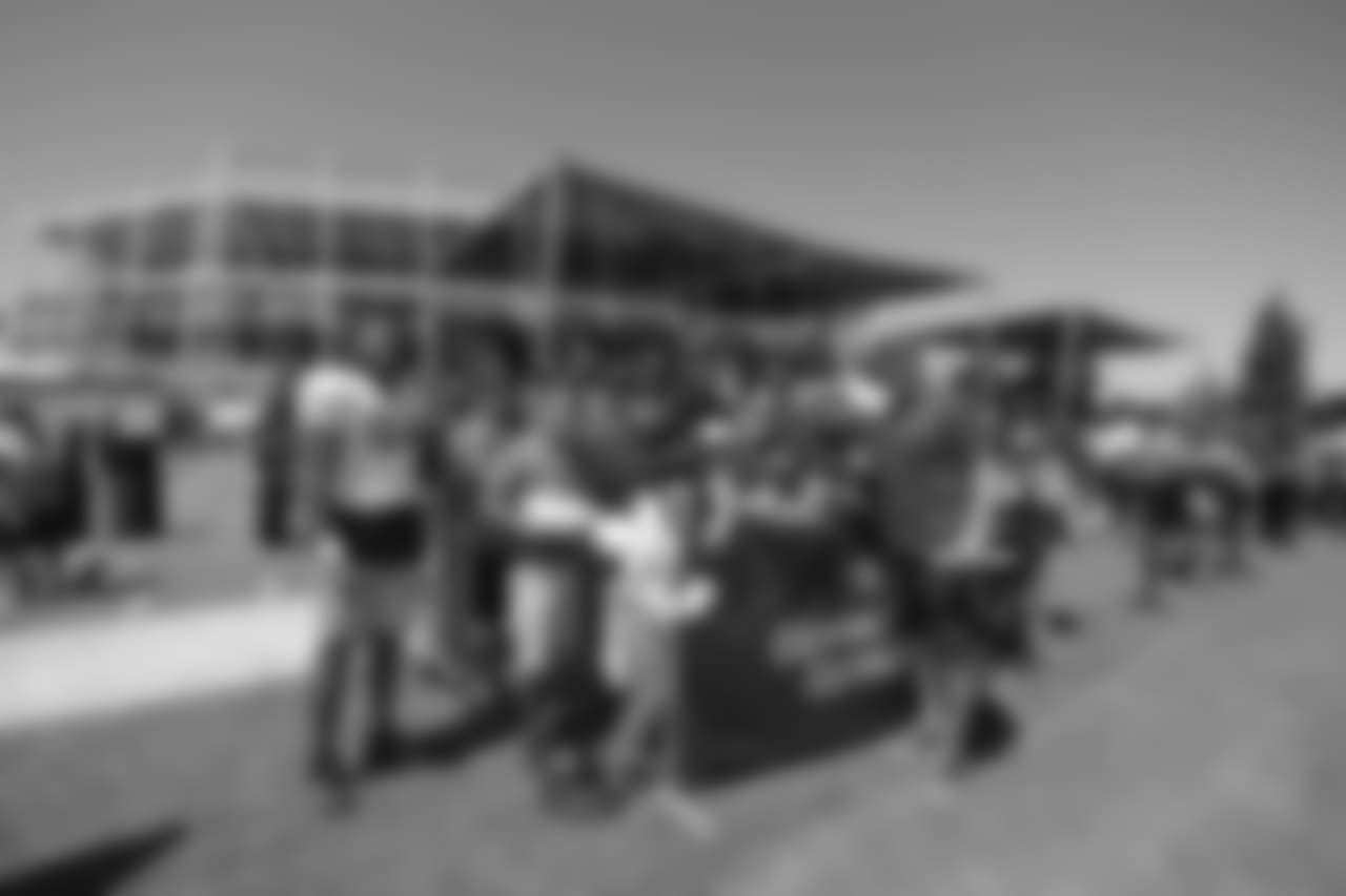 DL Solomon Thomas and General Manager John Lynch
Day 7: First Responders, Santa Clara PAL, San Jose PAL and San Francisco PAL Hosted by 49ers Coaches