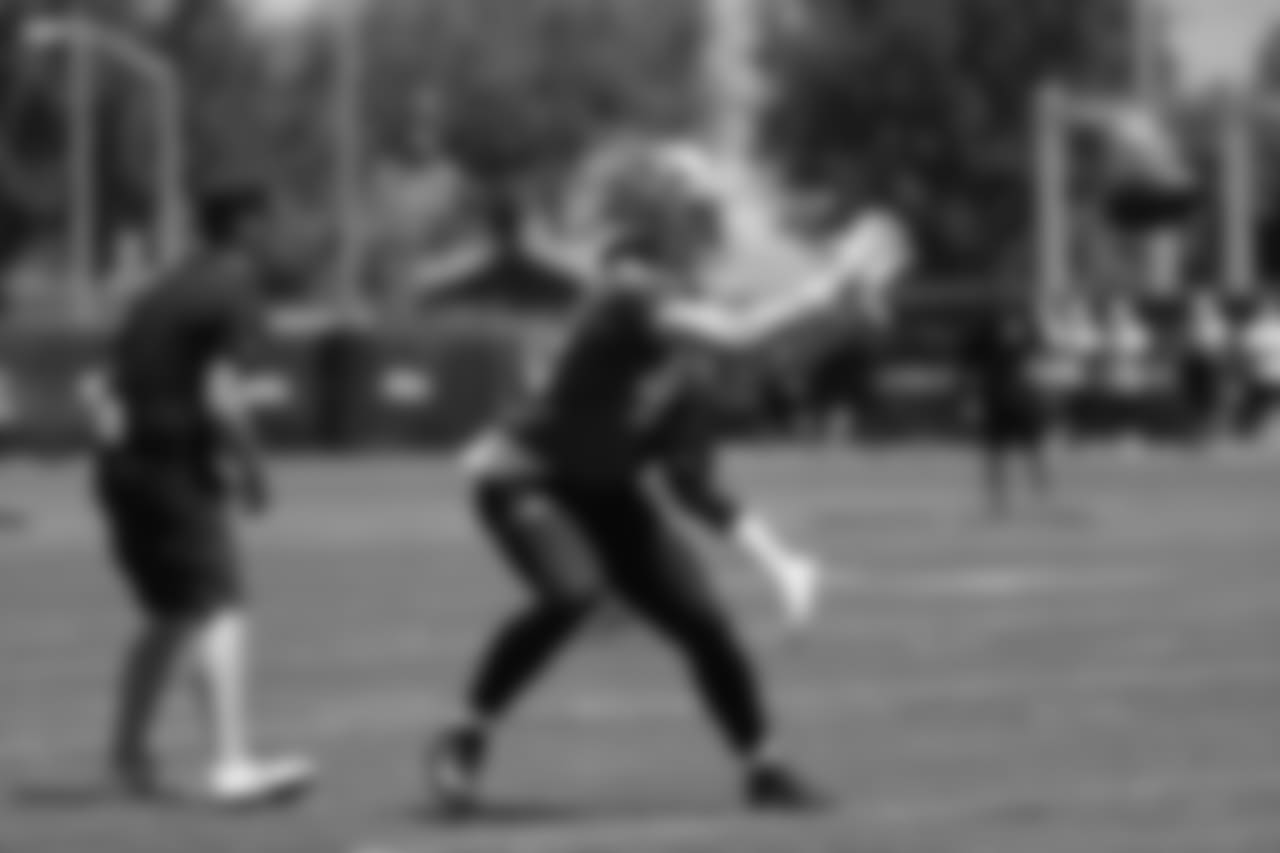 TE Ross Dwelley