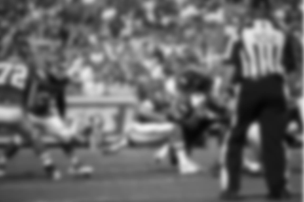 Kansas City Chiefs quarterback Alex Smith is sacked by Chicago Bears linebacker Pernell McPhee
