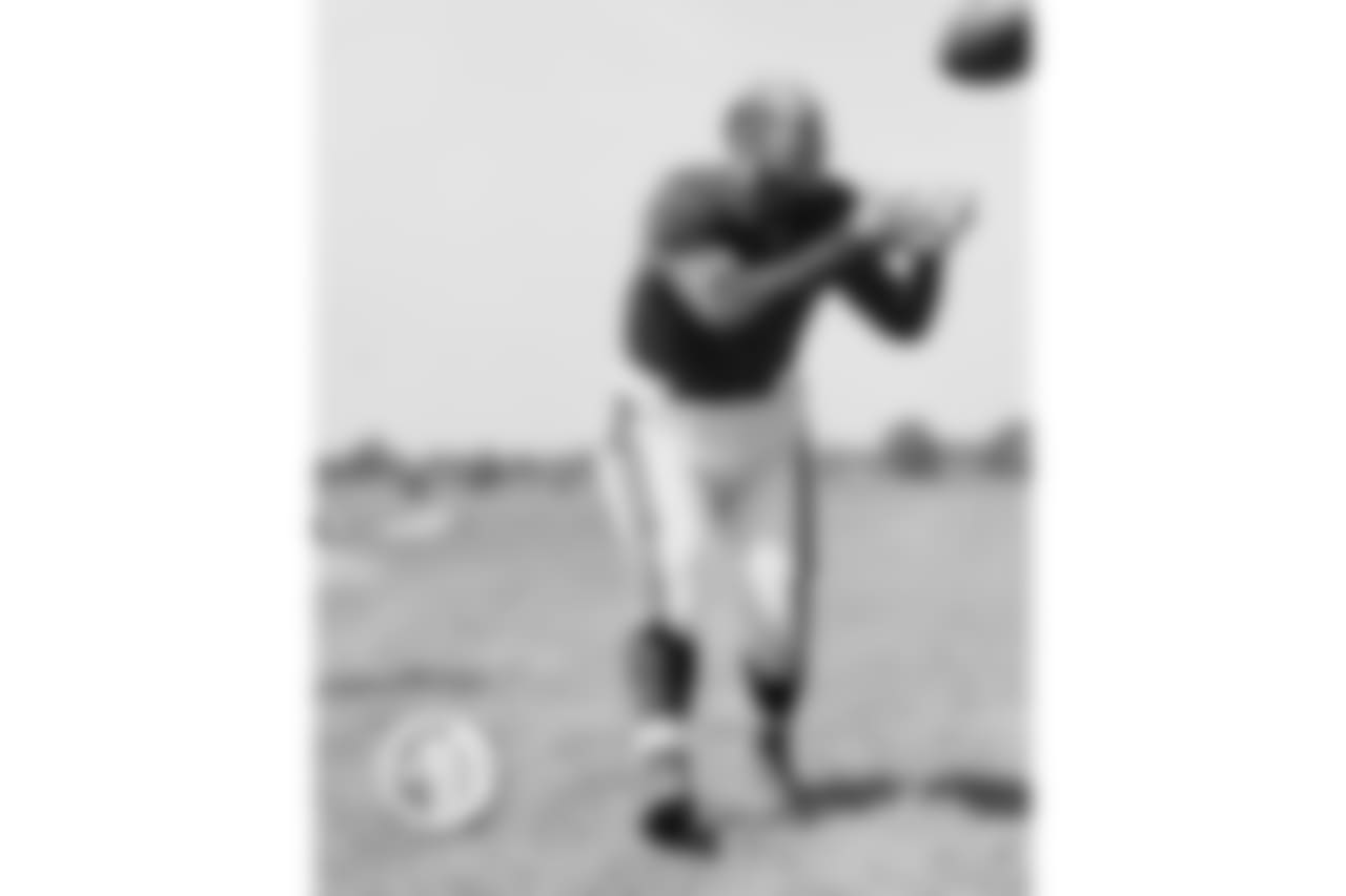 Bill Osmanski, Holy Cross
The fullback helped the Bears win four NFL titles, led the NFL in rushing in 1939, was a three-time Pro Bowl pick and was named to the NFL's All-Decade Team for the 1940s.