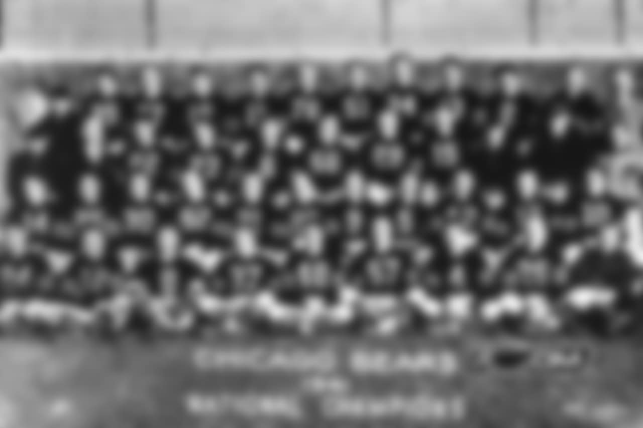 Famiglietti 4. Clarke 5. McAfee 6. Siegal 8. Gallarneau 9. Osmanski 10. Manders 11. Maniaci 12. Lahar 13. Stydahar 14. Plasman 15. Matuza 16. Musso 17. Snyder 20. Nowaskey 21. Fortmann 22. Standlee 23. Forte 24. Hughes 25. Nolting 26. Baisi 27. Mihal 29. Kolman 30. Wilson 34. Federovich 35. Artoe 37. Bussey 42. Luckman 48. Swisher 51. Kavanaugh 57. McLean 66. Turner 76. Pool 82. Bray George Halas - Head Coach