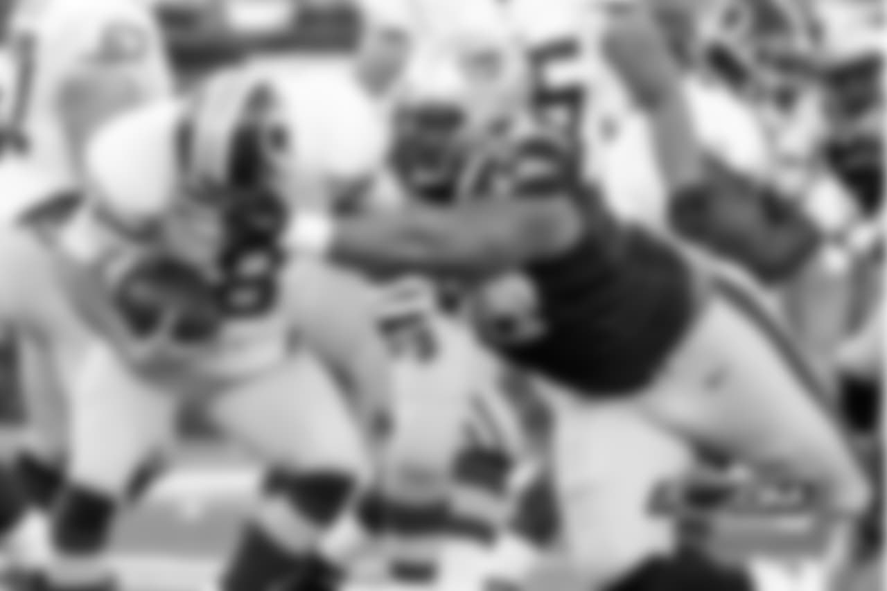 DL Akiem Hicks