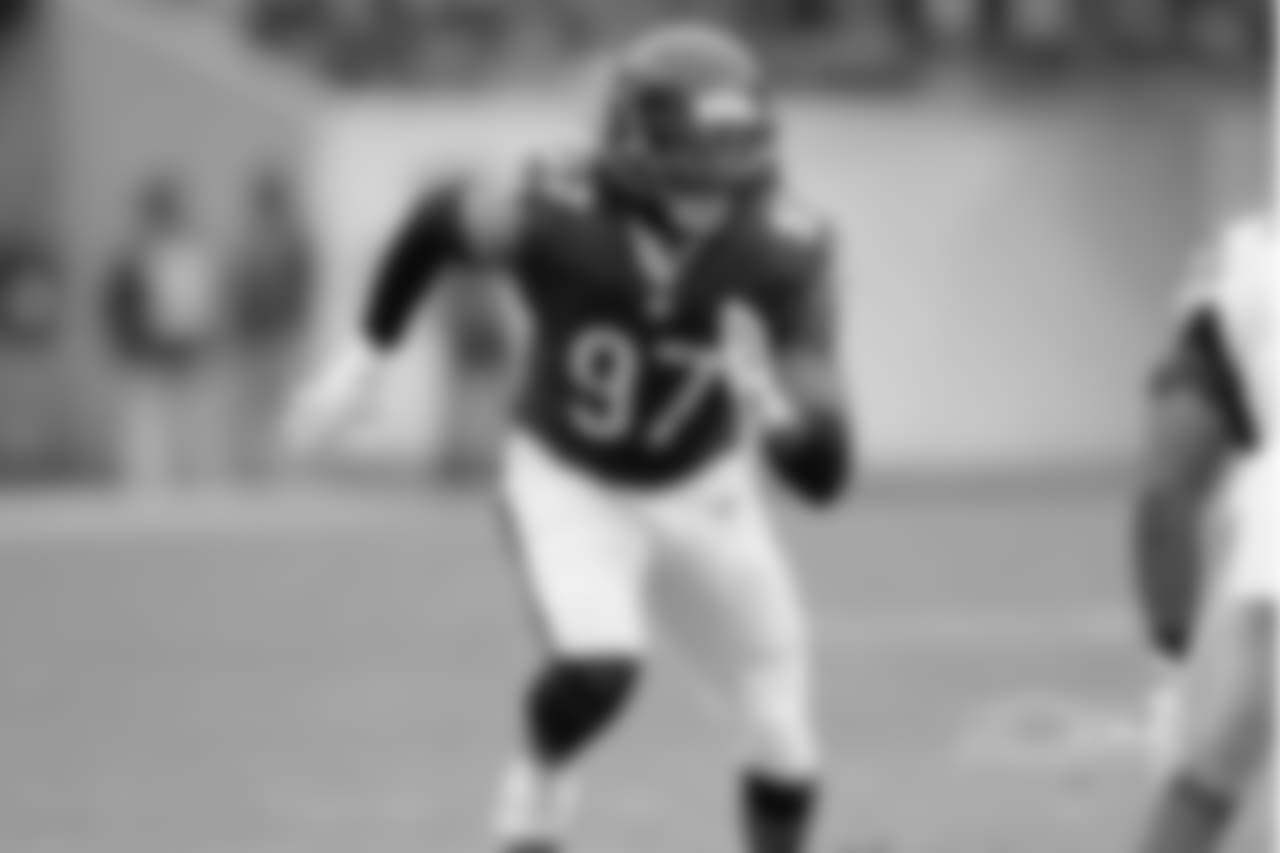 LB Willie Young
