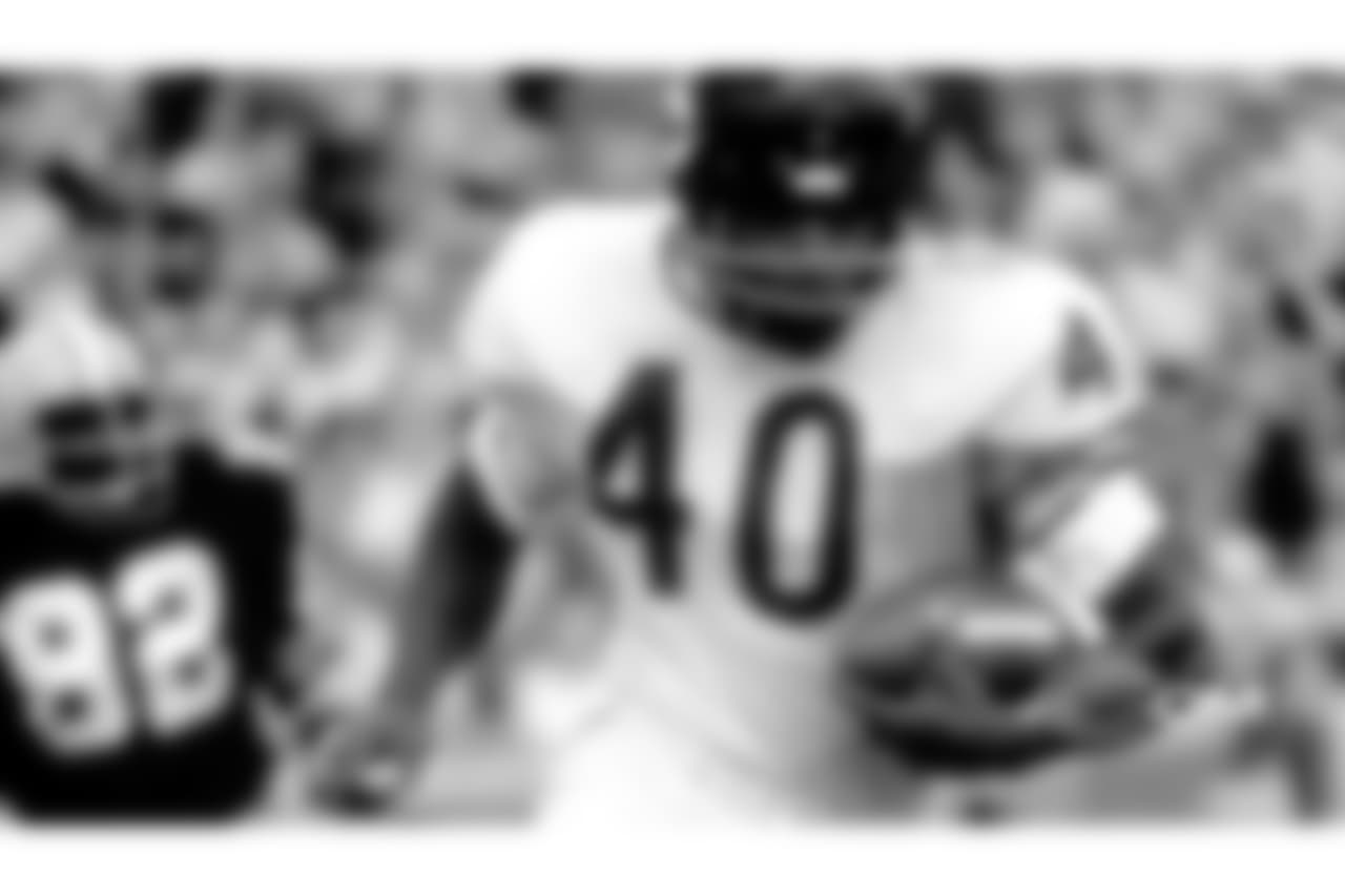 2. Gale Sayers