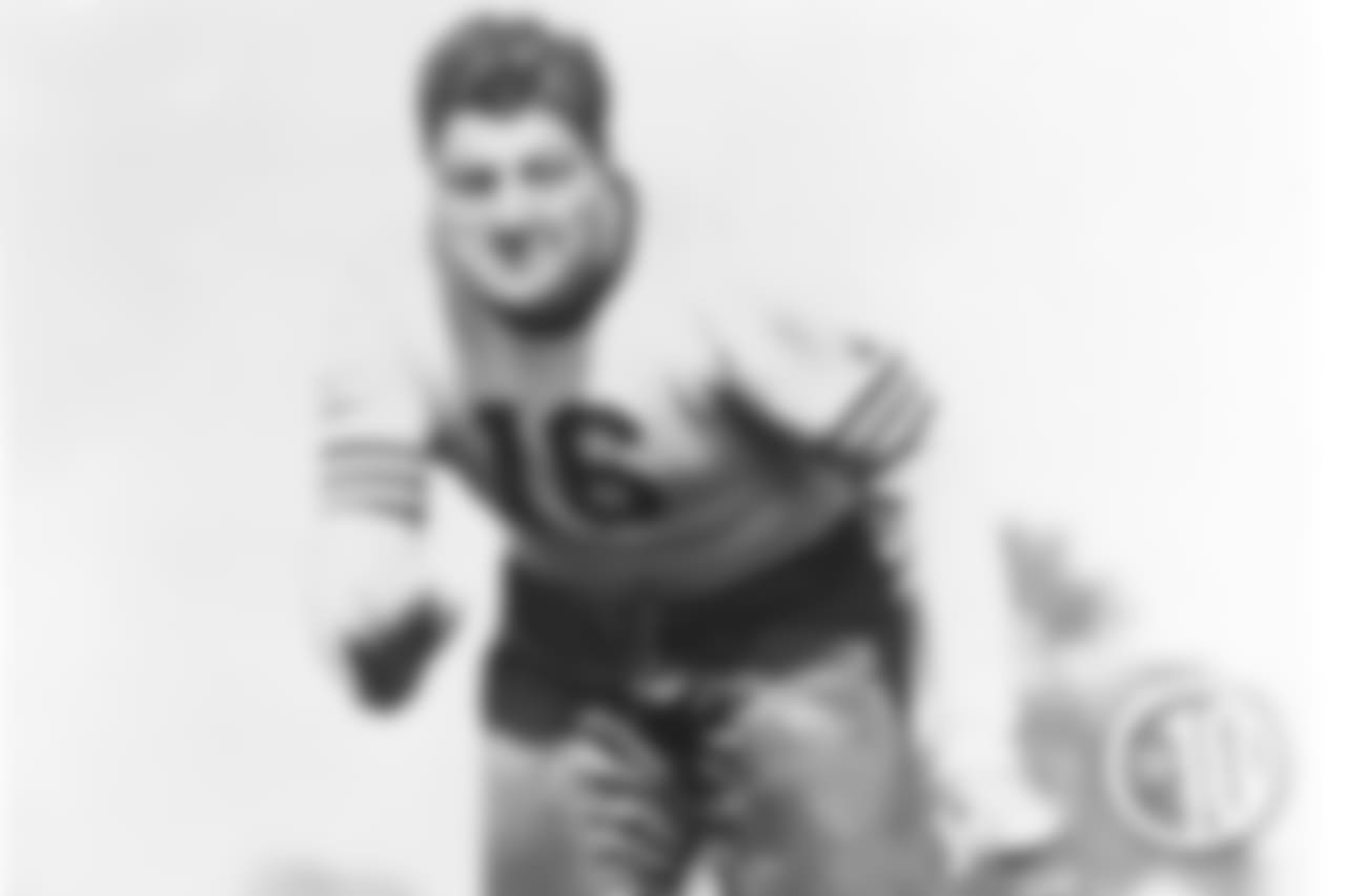 George Musso, Millikin
Enshrined in the Hall of Fame in 1982, Musso was the first player to be voted all-NFL at two positions (tackle and guard) and helped the Bears win four league championships.