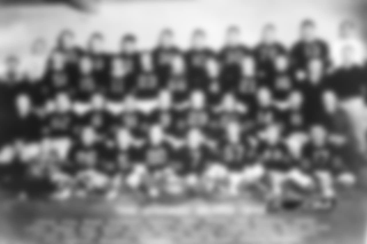 Famiglietti 4. Clarke 5. Maznicki 6. Siegal 7. Geyer 8. Gallarneau 9. Osmanski 10. Petty 11. Morris 13. Stydahar 14. Drulis 15. Matuza 16. Musso 17. Kerasiotis 19. Hempel 20. Nowaskey 21. Fortmann 23. Berry 25. Nolting 26. Hoptowit 29. Kolman 30. Wilson 31. Akin 35. Artoe 36. Clarkson 42. Luckman 48. O'Rourke 51. Wager 57. McLean 66. Turner 76. Pool 82. Bray Hunk Anderson - Co-Head Coach, Luke Johnsos - Co-Head Coach