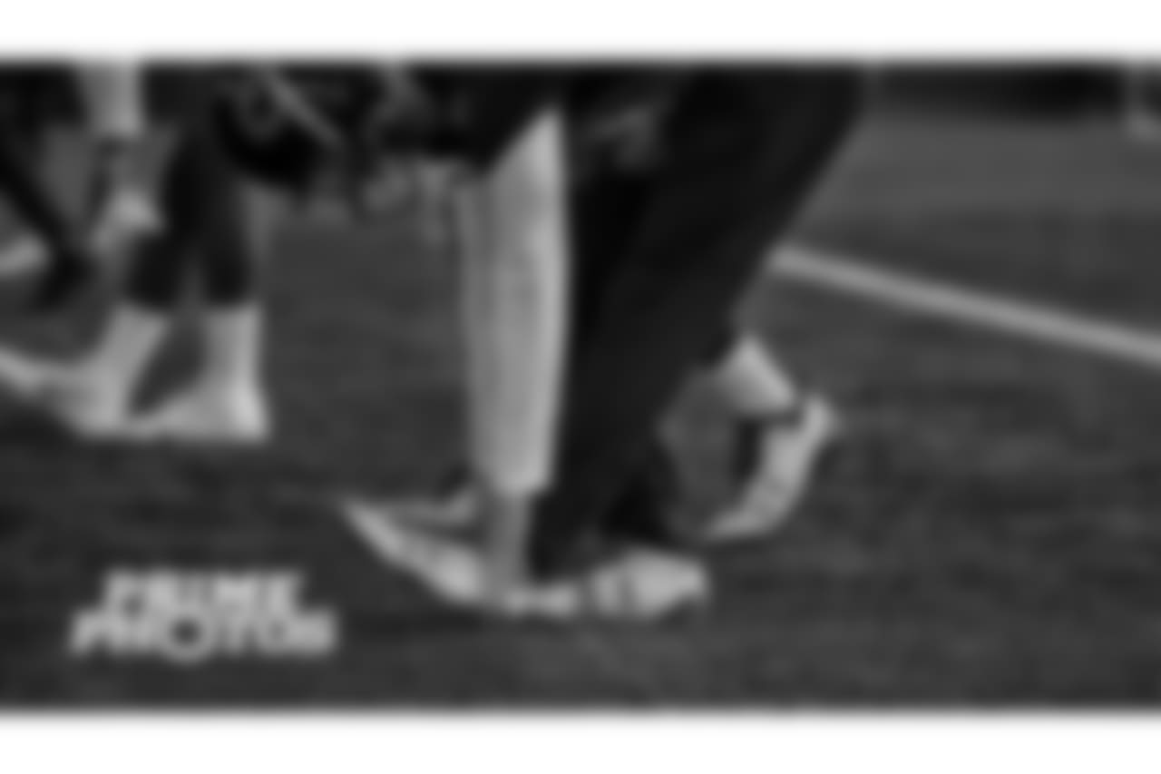Chicago Bears players and coaches on the field for Day 1 of Voluntary Vet Mini Camp at Halas Hall, Tuesday, April 17, 2018, in Lake Forest, Illinois.