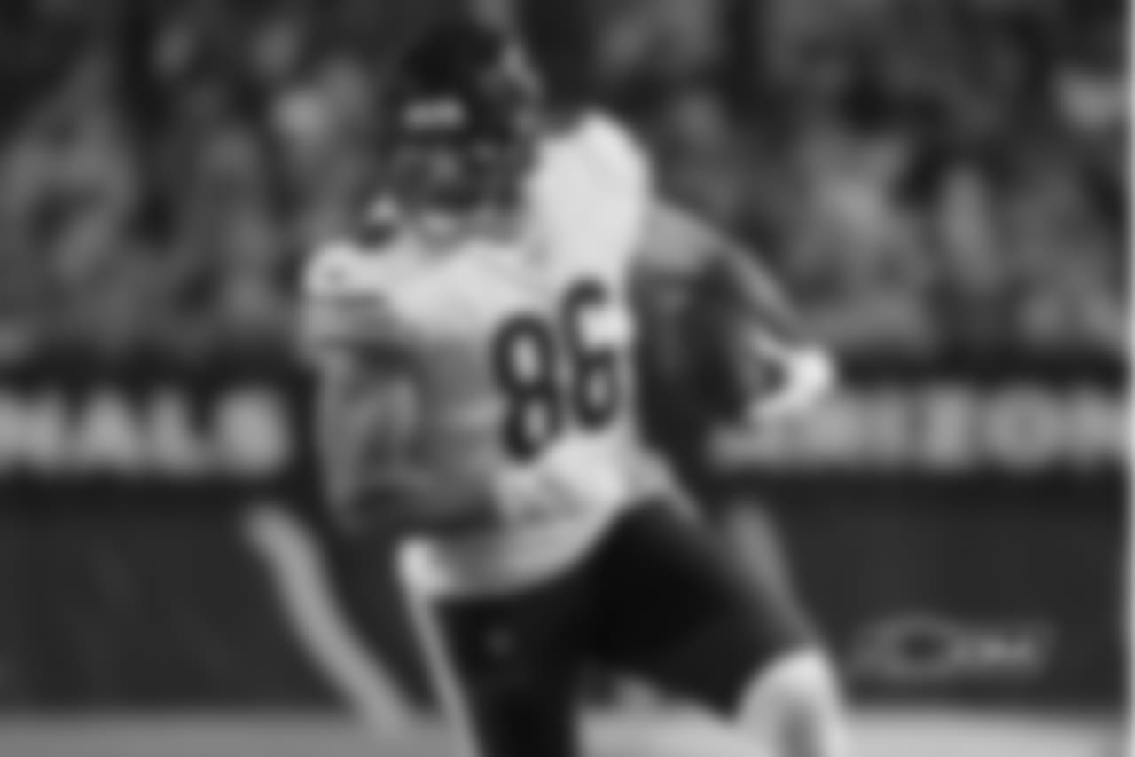 TE Zach Miller