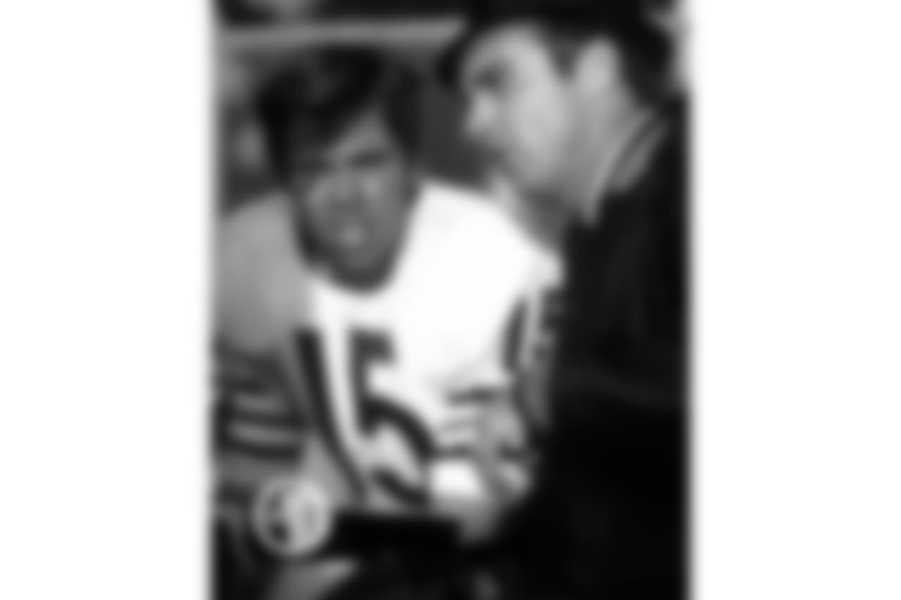 Carter led the Bears to a 4-1 record in his five games as a starter in 1968, when he threw for 769 yards. Three years later, then a member of the Bengals, he led the NFL in completion percentage, hitting 62.2 percent of his passes.