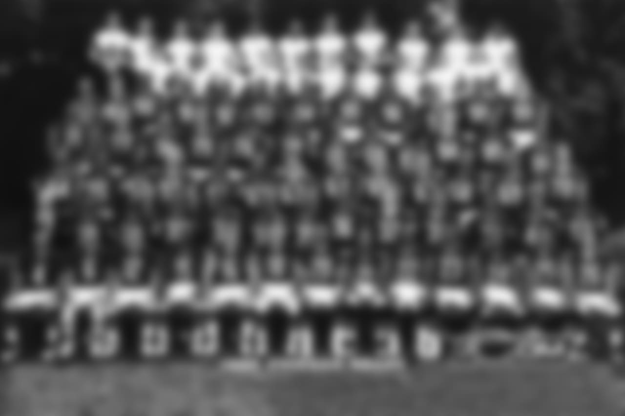 Walsh 6. Butler 12. Kramer 15. Bownes 16. Sauerbrun 18. Stenstrom 20. Carrier 21. Woolford 22. Green 23. Carter 24. Miniefield 25. Johnson 26. Mangum 27. Tillman 29. Harris 30. Carter 31. Salaam 32. Joseph 35. Burton 36. Marshall 37. Eilers 38. Faulkerson 39. Lincoln 48. Gales 52. Bass 54. Cox 55. Smith 57. Harris 58. Leeuwenburg 59. Cain 60. Ireland 63. Burger 64. Heck 65. Pilgrim 67. Fontenot 68. Reeves 69. Polk 70. Auzenne 71. Williams 72. Adams 74. Hawkins 75. Perry 76. Spears 78. Riley 80. Conway 81. Graham 83. Timpson 84. Gedney 85. Jennings 86. Coleman 87. Primus 89. Wetnight 90. Spellman 91. Baker 92. Minter 93. Collier 94. Thierry 95. Dent 96. Fontenot 97. Zorich 98. Simpson 99. Flanigan Dave Wannstedt - Head Coach