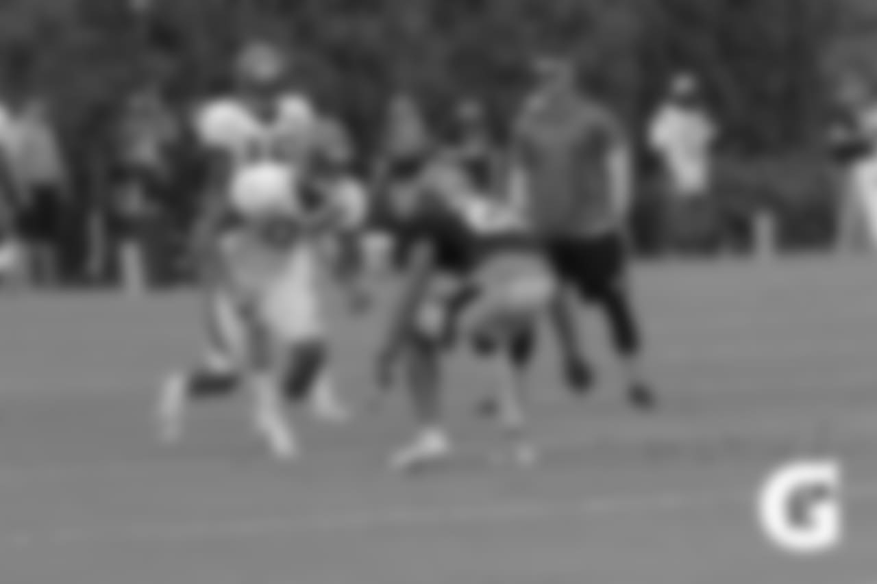 GATORADE-180806-Training_Camp-BoydT_vs_Russell_Drills