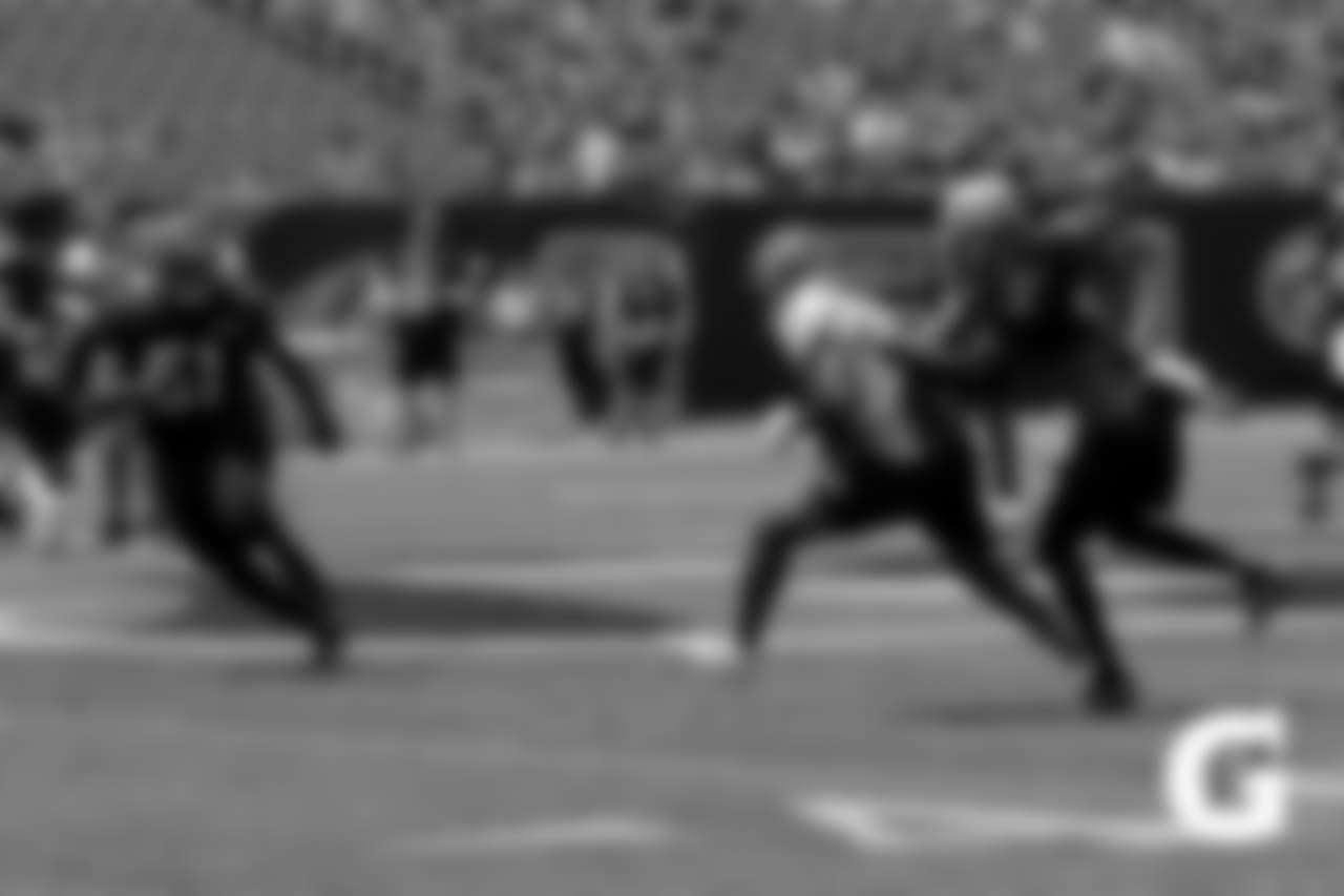 Gatorade-180804-Training_Camp_Family_Dey-Bell_HarrisD