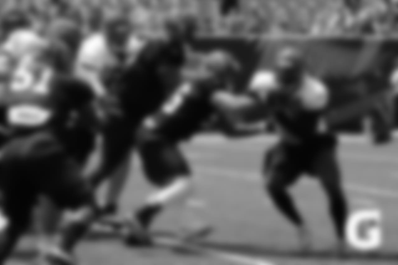 Gatorade-180804-Training_Camp_Family_Dey-Action