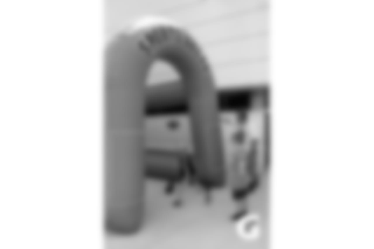 Gatorade-180804-Training_Camp_Family_Dey-Fans_Throwing_Football