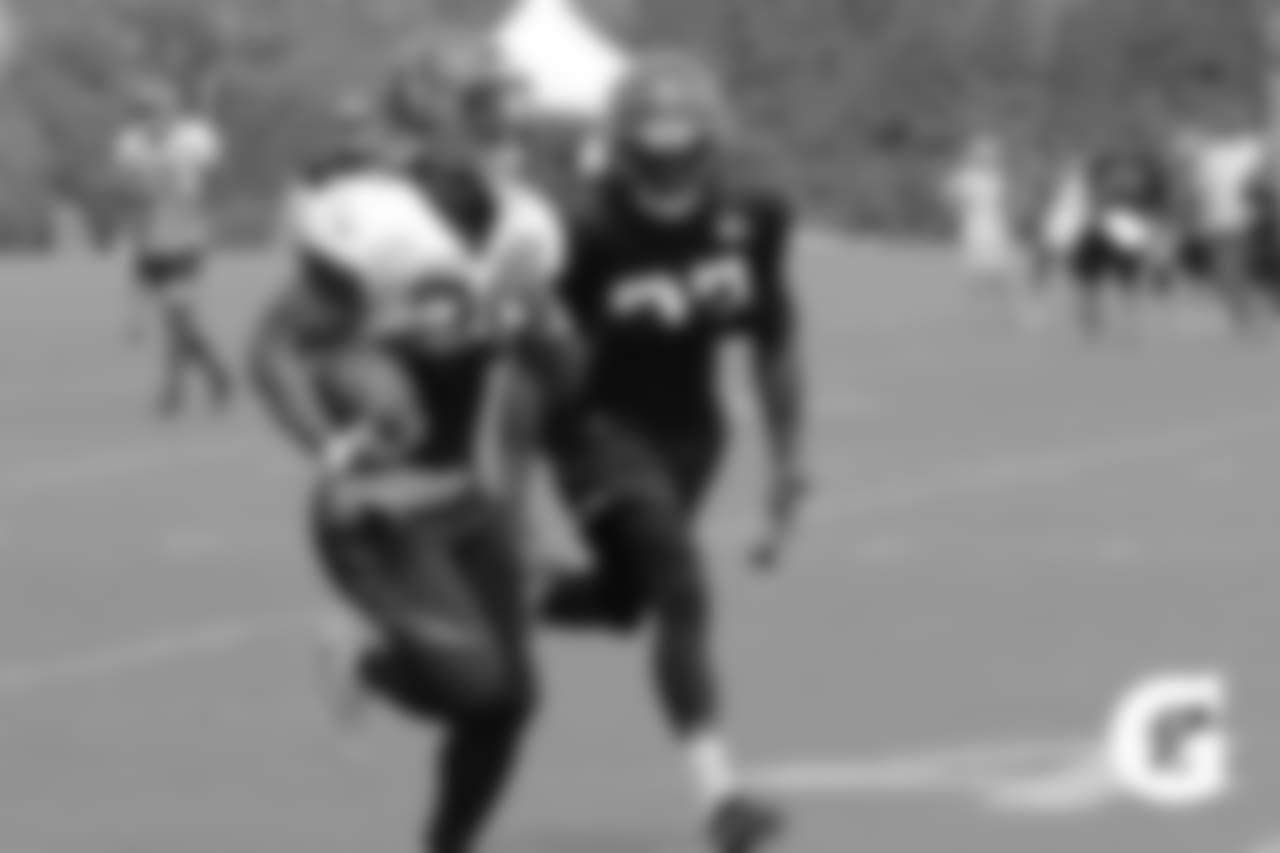 GATORADE-180807-Training_Camp_Practice-Mixon_Action