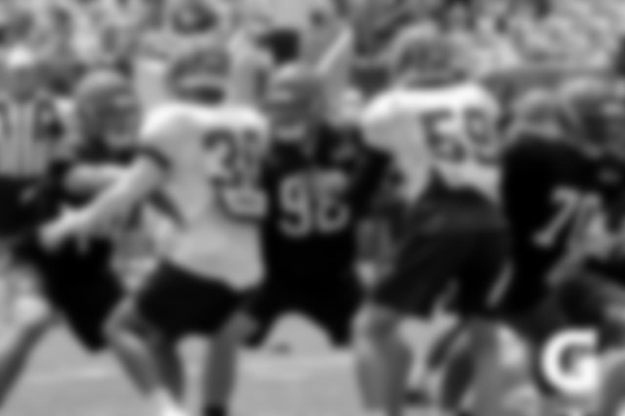 Gatorade-180804-Training_Camp_Family_Dey-Vigil_Bates_Action