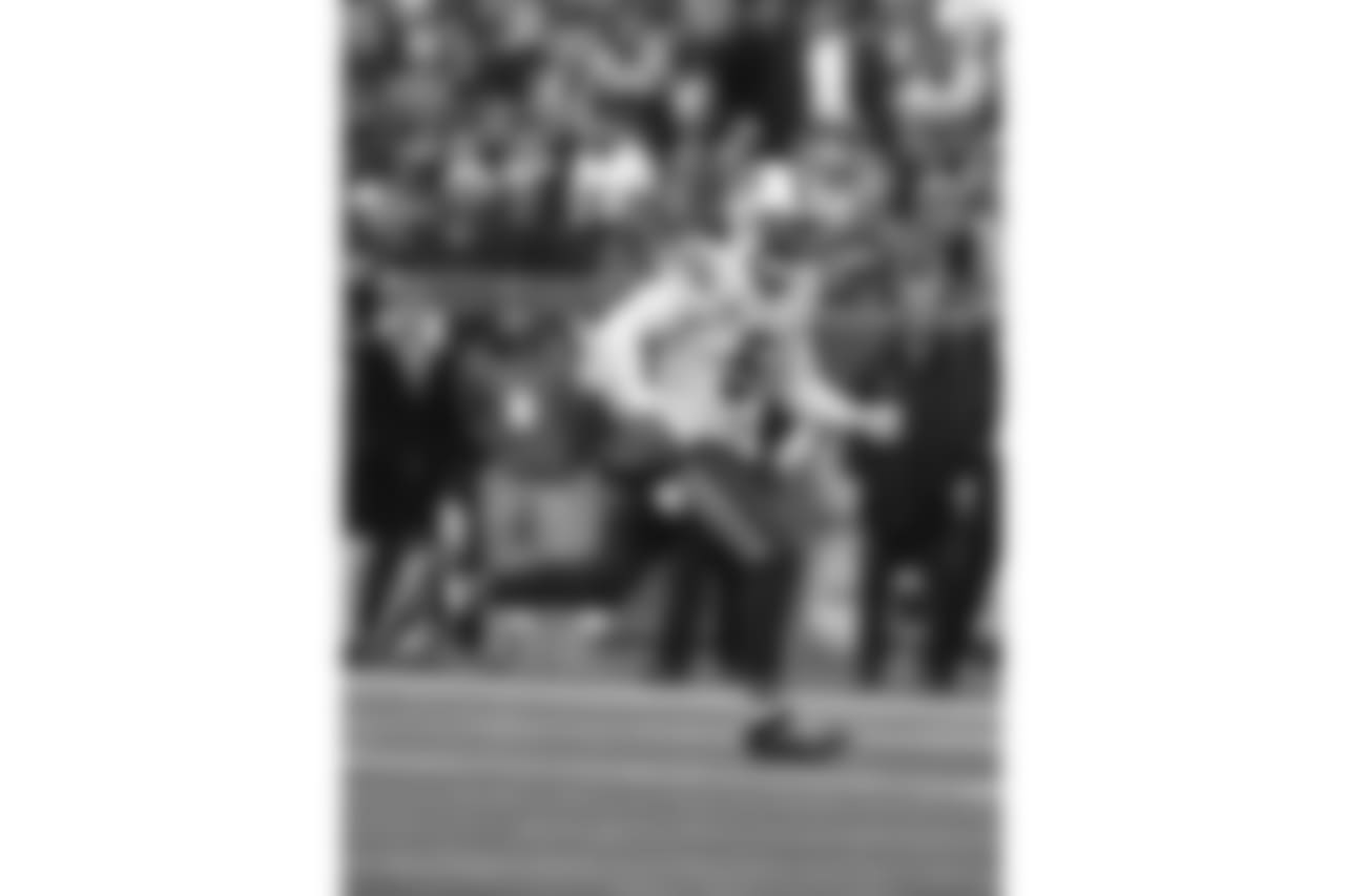 QB Tyrod Taylor (No. 5)