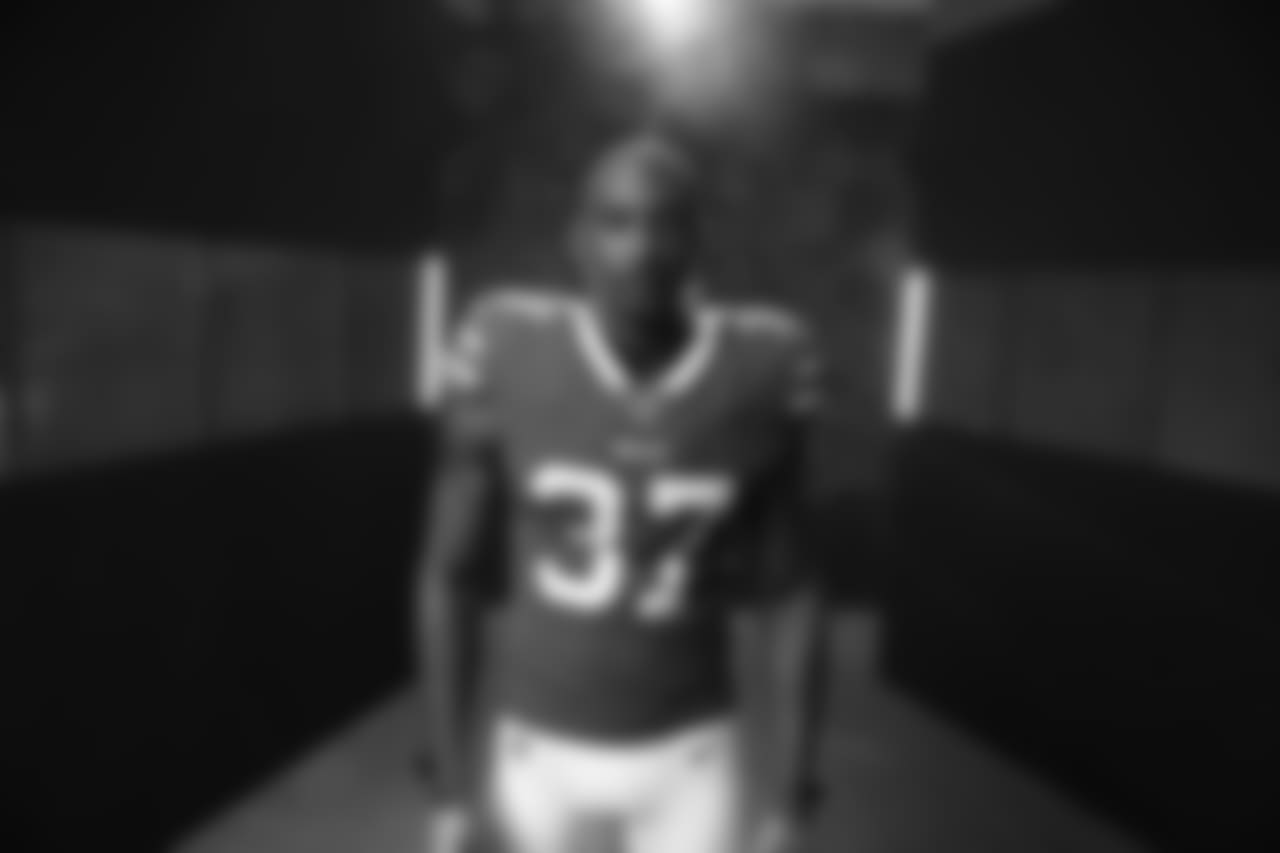 S Kelcie McCray (37)