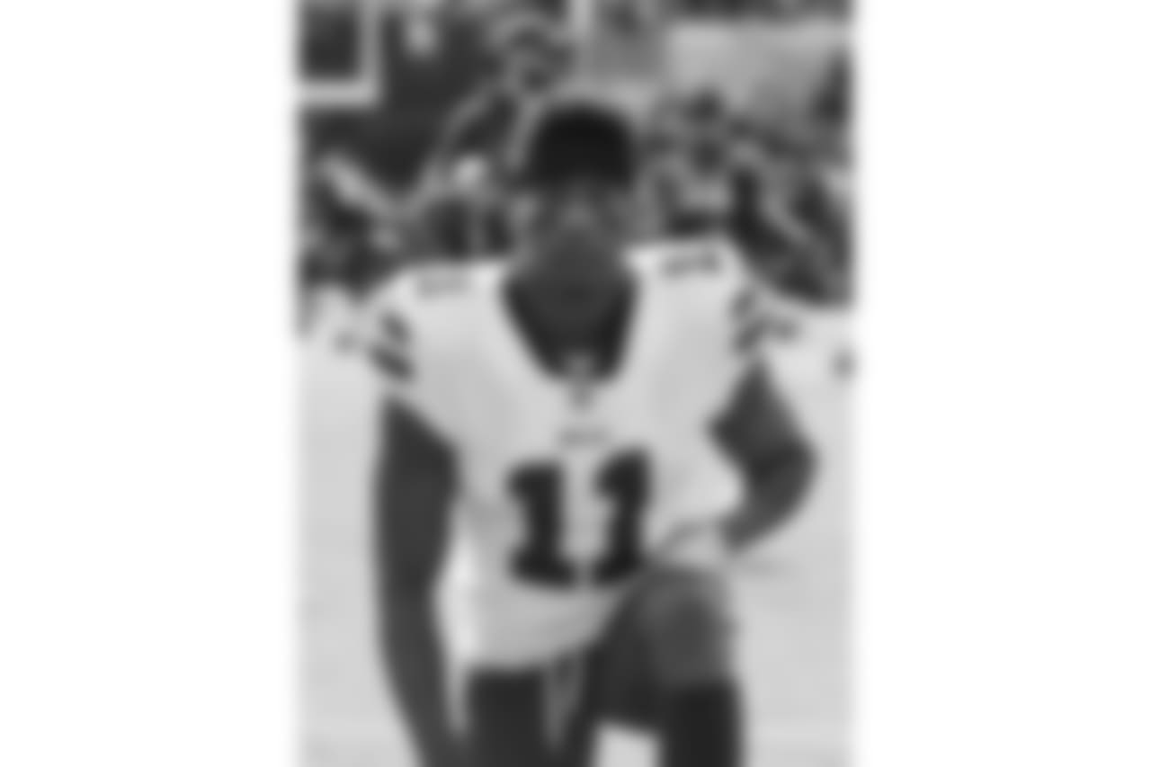 Zay Jones #11, WR