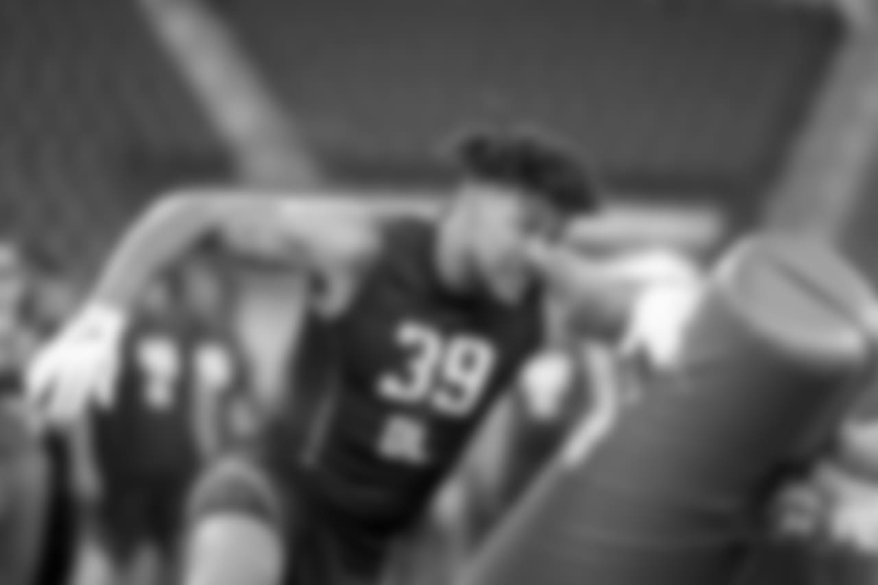 Measured at 6-3, 252 pounds. Had an arm length of 32 7/8 inches and a hand span of 9 3/8 inches. Ran a 4.64 40-yard dash, recorded a 36-inch vertical leap and 24 reps on the bench press.