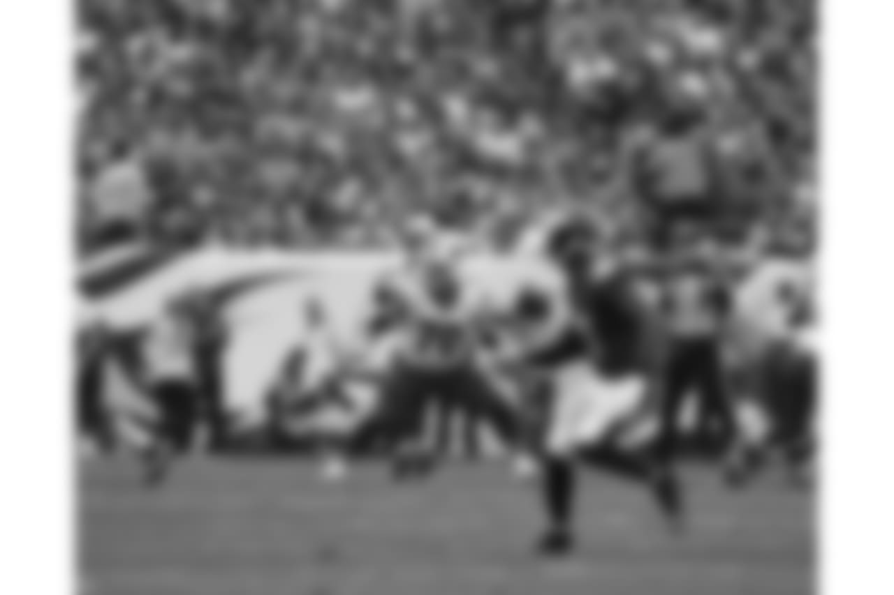 Center Eric Wood (No. 70) - 2015