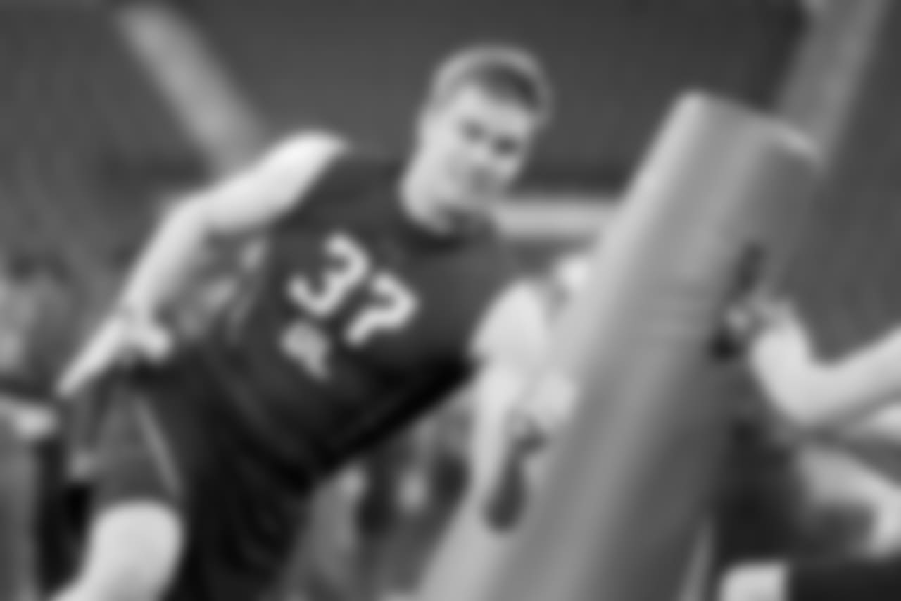 Measured at 6-5, 265 pounds. Ran a 4.32 20-yard shuttle and recorded a 35-inch vertical leap.